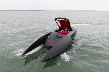 2017 London On-Water: The Alpha-Centauri luxury hydroplane