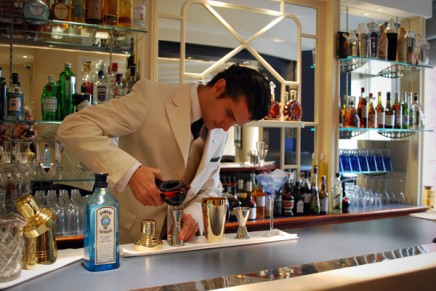 Top 10 classic cocktail bars in London