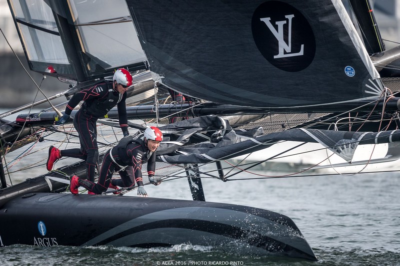 America’s Cup Trophy photos-01