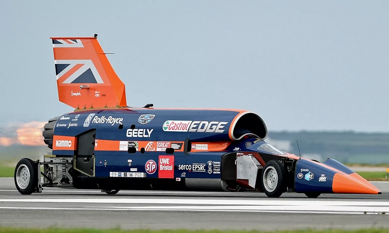 Bloodhound 1,000mph car hits skids as project enters administration