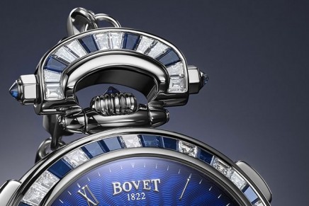 Bovet Amadéo Fleurier 44 Notre Dame. Transform it into a pocket watch or a table clock without the use of a single tool