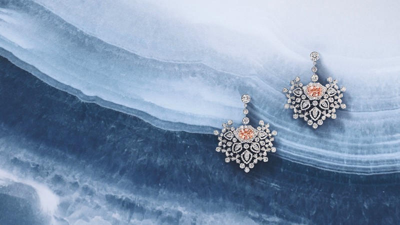 Chaumet Promenades Impériales captures the beauty of the Siberian winter-transformable necklace, brooches, earrings, rings and a supple bracelet