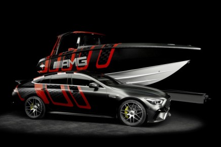 “41’ AMG Carbon Edition: 11th Cigarette Racing x Mercedes-AMG carbon-fibre boat is losing weight