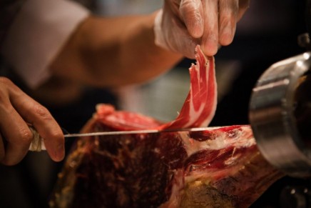 Spaniards face ham shortage as Chinese market gets taste for jamón ibérico