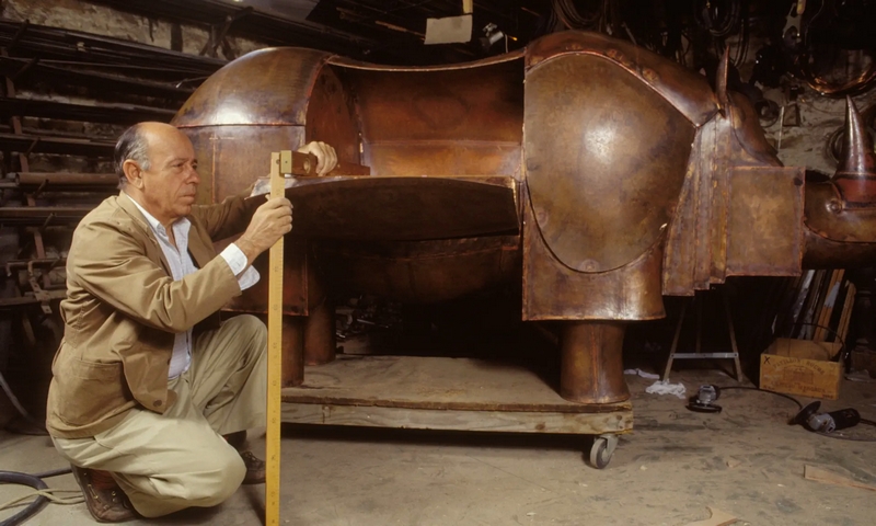 François-Xavier Lalanne creating his rhino desk in 1991