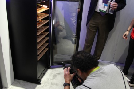The world’s first no-compressor wine cabinet: Haier’s new silent and motionless wine fridge