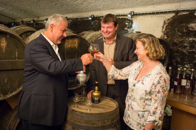 Hernan Parra (Dictator Rum Master Distiller), Mickaël Bouilly (Hardy Cognac Cellar Master), and Bénédicte Hardy (owner of Hardy Cognac) toasting the 2 Masters project