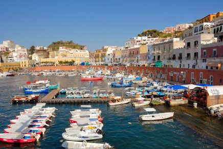 Exploring the Amalfi Coast on a Superyacht