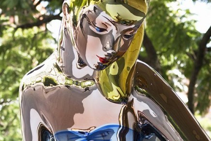 Jeff Koons plagiarised French photographer for Naked sculpture