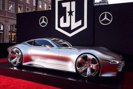 Eye Catcher at 2017 Essen Motor Show: Batman’s Current Mercedes-Benz AMG Vision Gran Turismo