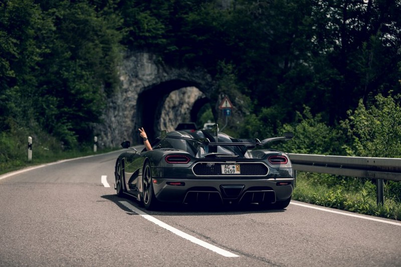 Ghost Squadron: The Koenigsegg Owners With The World's Fastest Production  Car 