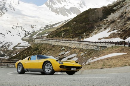 Lamborghini Miura celebrates its half a century on the roads of “The Italian Job”