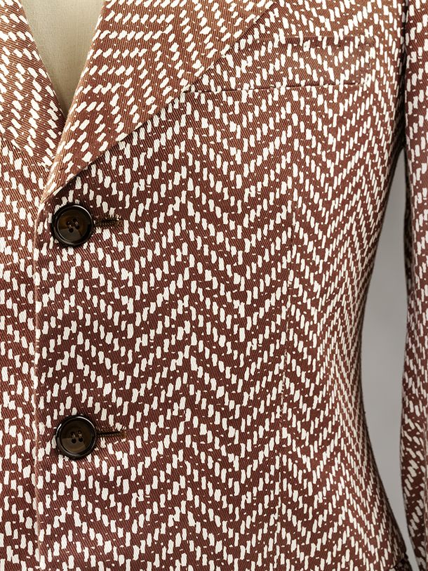 Man’s herringbone-print suit (detail), Carlo Palazzi, 1970 - 2LUXURY2.COM