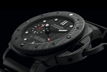 Panerai Submersible Luna Rossa meets the needs of the most demanding of sailing fans