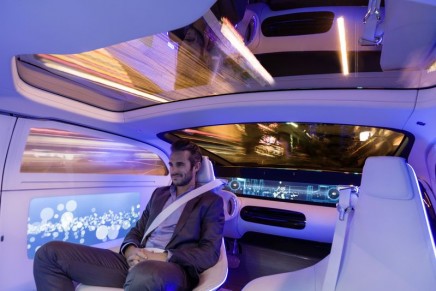 Red Dot Design Concept Award for F 015 Luxury in Motion and Concept IAA
