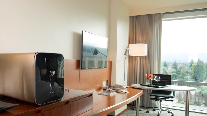 Revolutionising the in-room wine experience, Four Seasons Hotel Silicon Valley introduces Plum technology