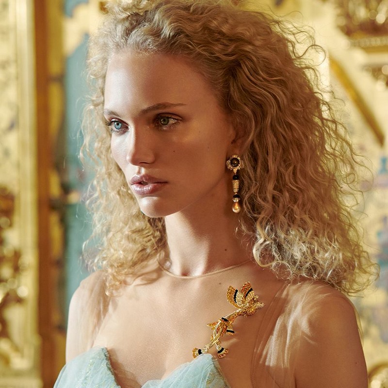 The Golden Bird, a tale from Quatre Contes de Grimm, the new High Jewelry collection