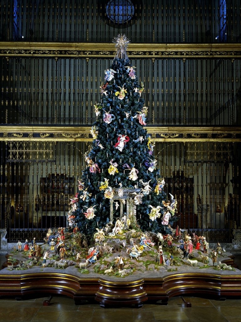 The Met's Christmas Tree 2018