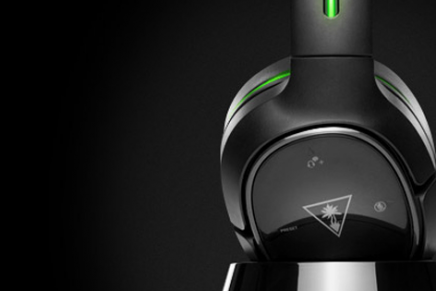 Gamers holding out for a top-of-the-line, 100% fully wireless headset for Xbox One need not wait any longer