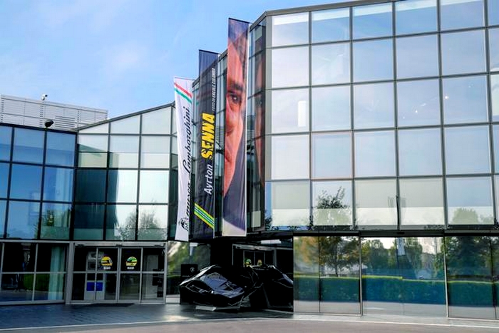 Unmissable Senna at the Lamborghini Museum 2017 - exhibition