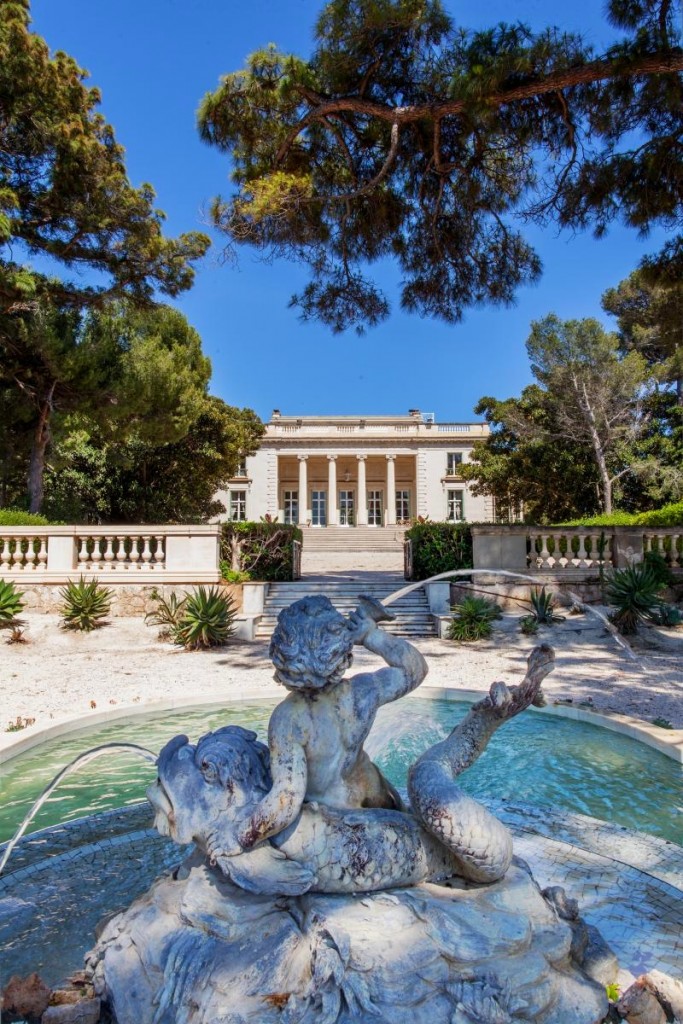 Villa Eilenroc as seen from the Sentier Littoral - Direction de la Communication Ville d’Antibes Juan-les-Pins