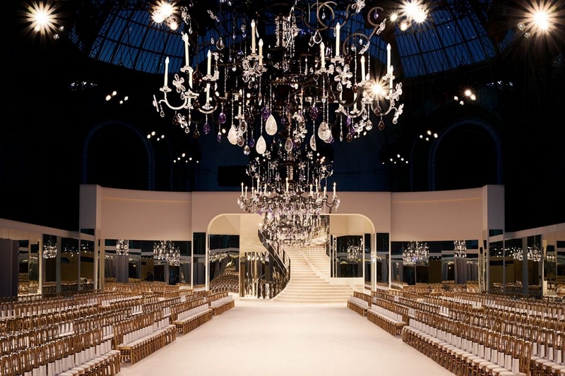 Chanel Fashion show details 80s  Idées de mode, Defile chanel