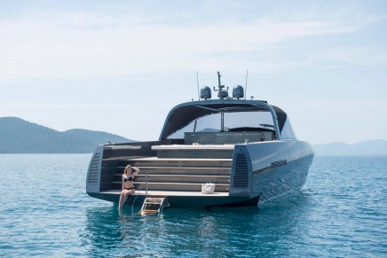 The agile Alen 68 combines the spaces of a cruising yacht with the fun of a day boat