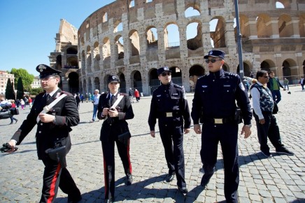 Italy seeks to reassure Asian tourists with imported Chinese police