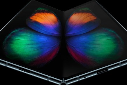 Samsung’s $2,000 Galaxy Fold changes the smartphone game