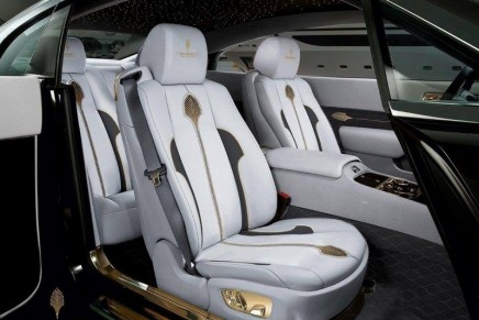 Just 9 custom-made unique pieces: Mansory gold-decorated Palm Edition 999