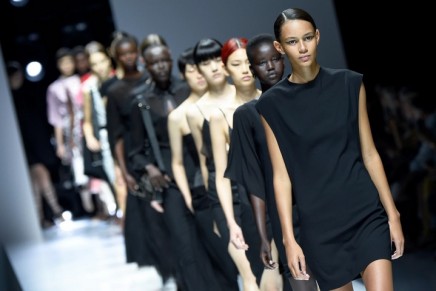Oliver Lapidus attempts to save Lanvin with first Paris show