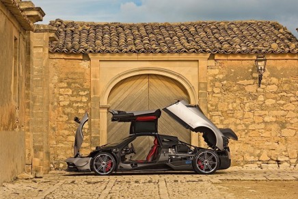 2016 Pagani Huayra BC (sold out) to make its global debut at Geneva Motor Show