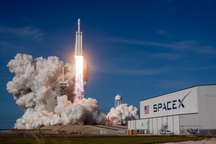 SpaceX oddity: how Elon Musk sent a car towards Mars