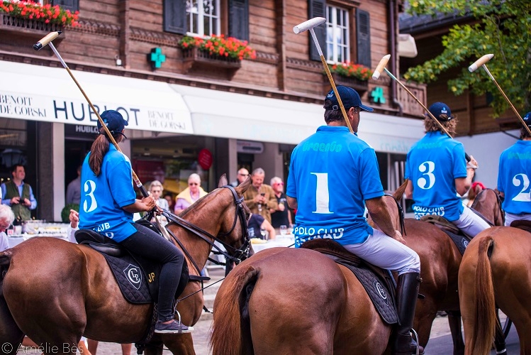 players parade in gstaad