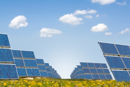 Solar power drives renewable energy investment boom in 2014