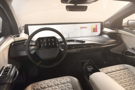 A new glimpse at BYTON M-Byte’s high-tech eSUV interior