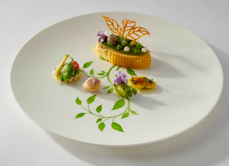 theme on a plate and theme on platter of winner of Bocuse d’Or 2019 from team Denmark -01