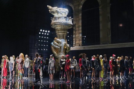 Versace harks back to greatest hits with savvy New York show