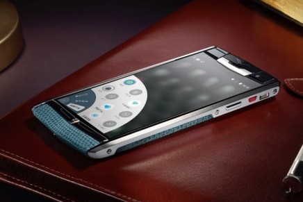 Vertu presents its own Exclusive Version of Hola Launcher